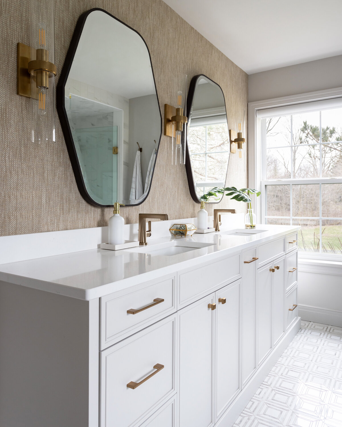 KatCoInteriors-Tiessen-Ensuite-06