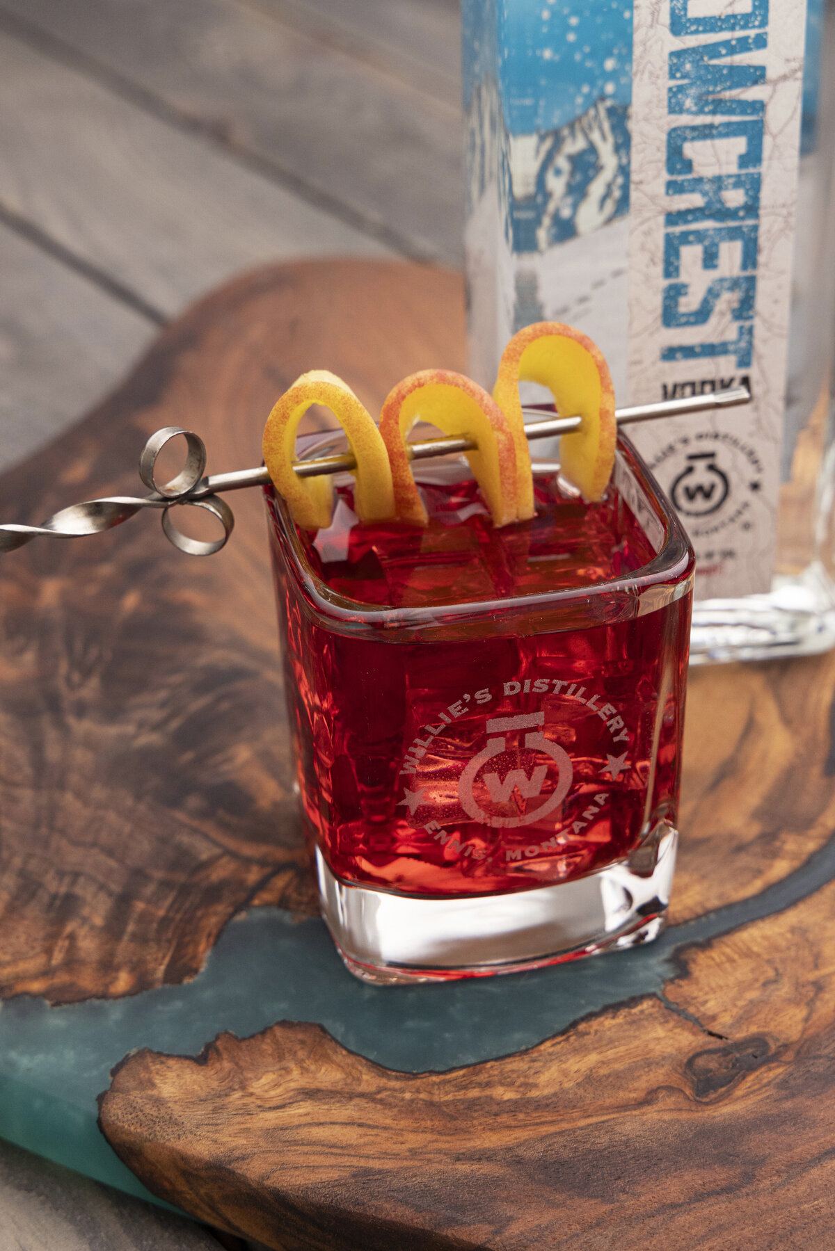 Shanna-Mae-Photography-Montana-Photographer-Business-Brand-Product-Food-Beverage-Distillery-Cocktails-Drinks-WilliesHuckleberry-Rye-Whiskey-Bourbon-Vodka-Moonshine-043