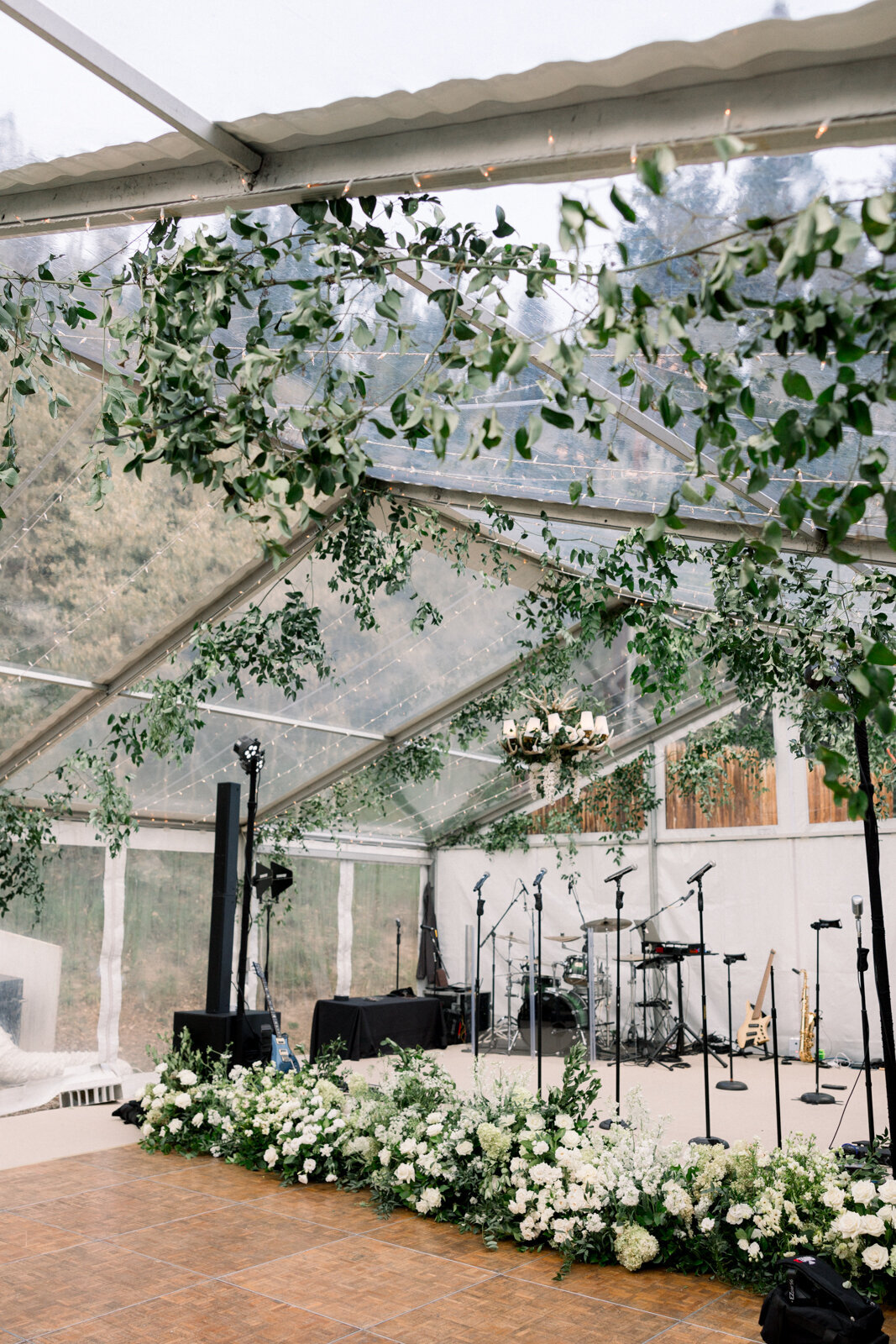 Pine_Creek_Cookhouse_Wedding_Aspen_CO_by_Diana_Coulter-126