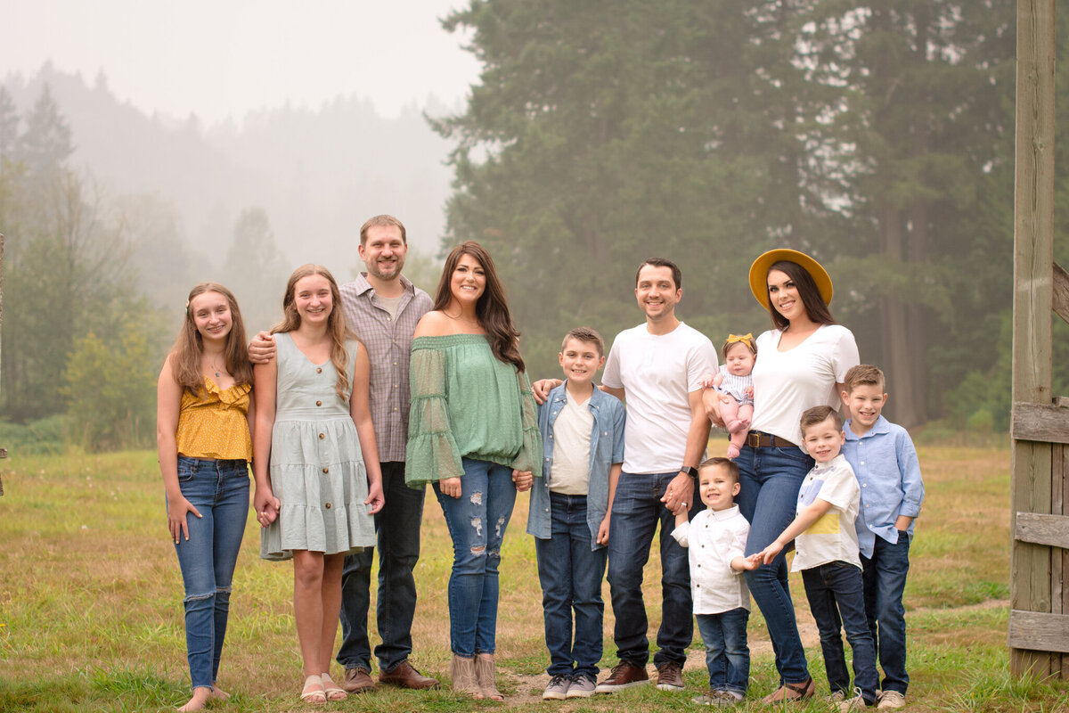 Sammamish and Issaquah Family Photographer Evans Creek Preserve Session
