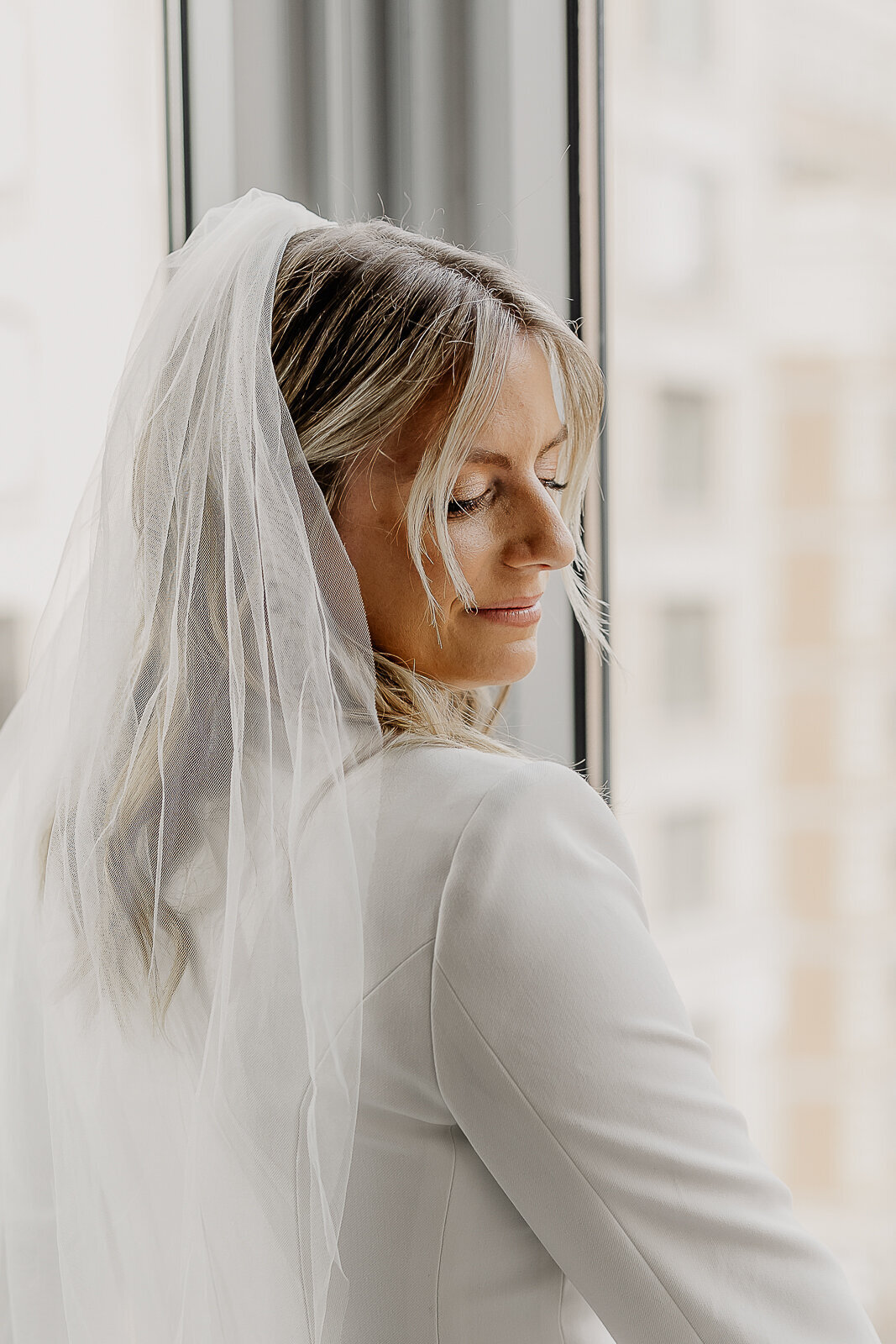 intimate wedding photographer brooklyn bridge