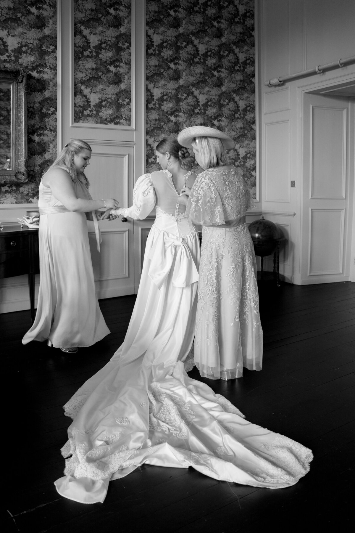 Brympton house wedding