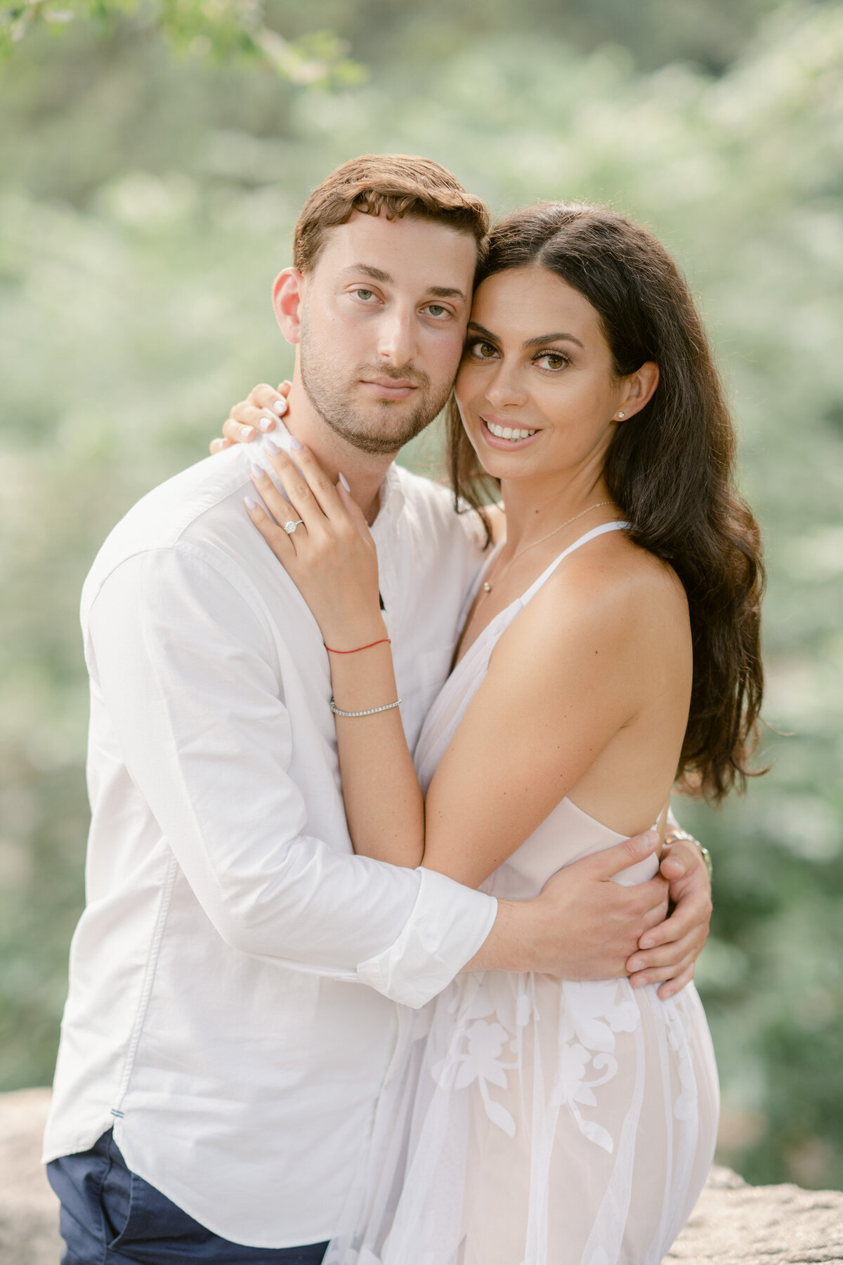 centralparkenengagementsession-engagementsessionnyc-fineartweddingphotographer-felixfeyginphotography-024
