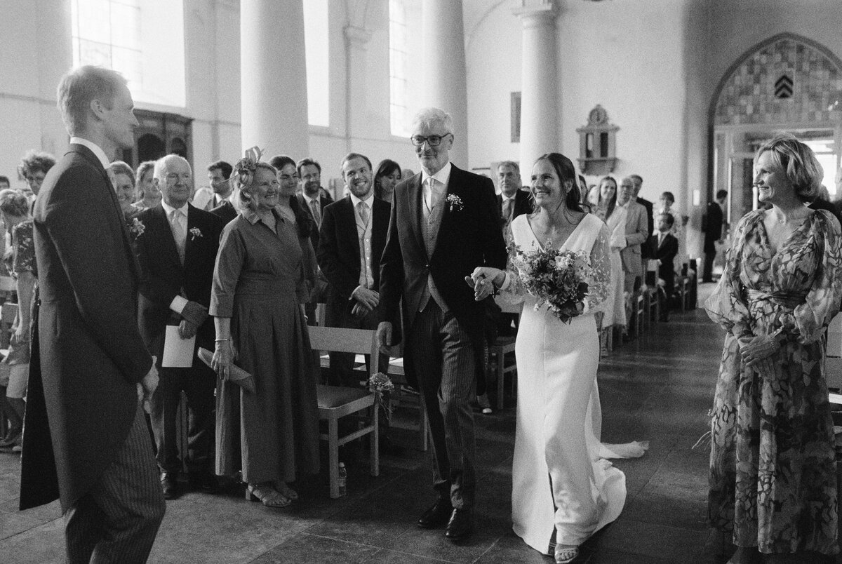 99-Olivia_Poncelet-Film-Photographer-Mariage-Chateau-de-la-Rocq-RH-WEB-72