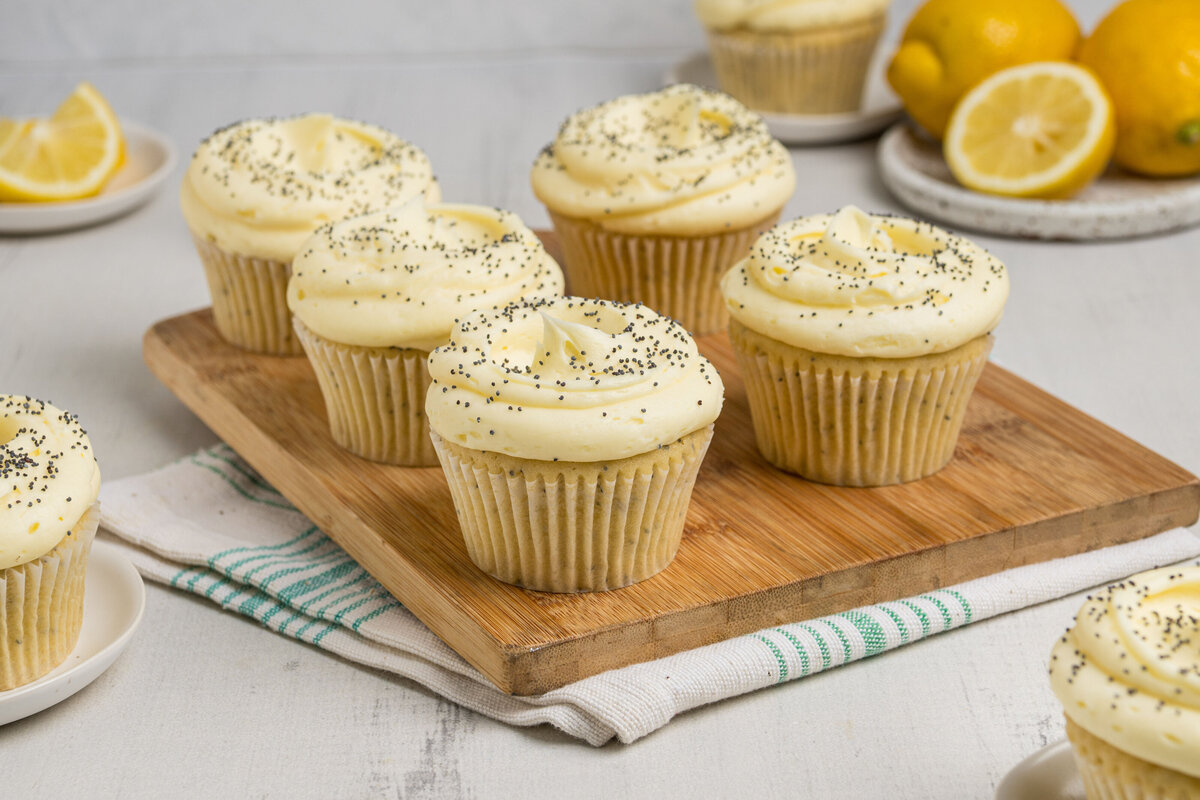 lemon poppyseed cupcakes - 05-1