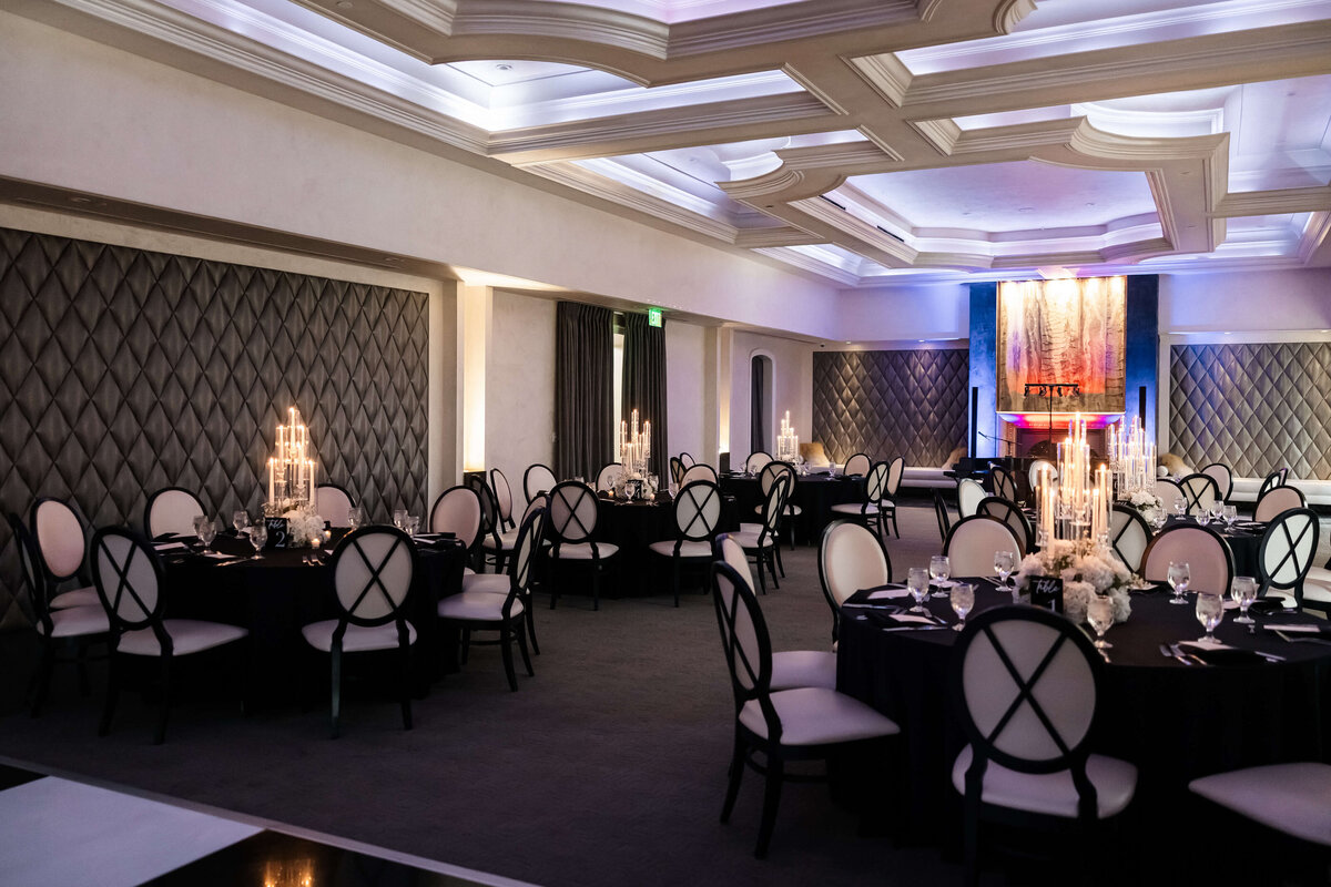 84riskyexposure_andrea-george_las-vegas-elopement-photography