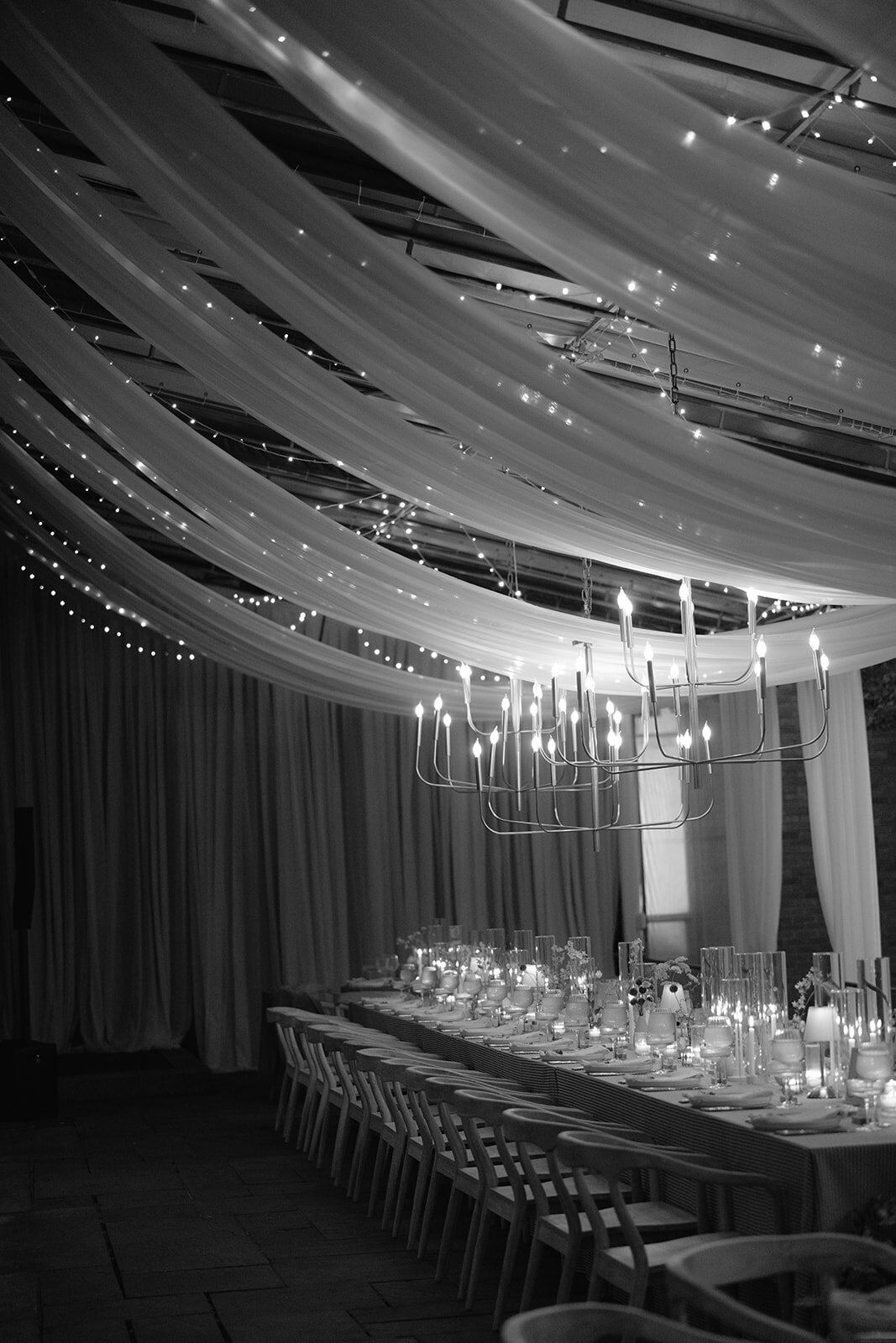 minimal-chic-wedding-tablescape-ct
