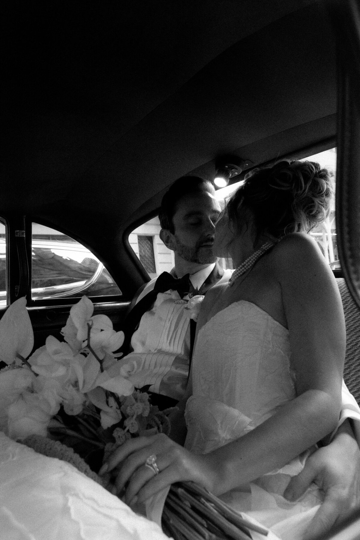 terrace-nyc-wedding-elegant-couple-164