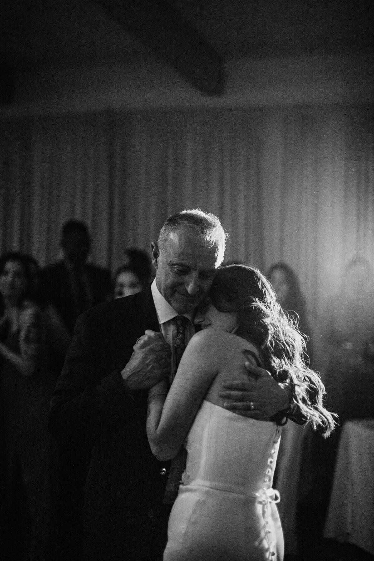 The-Godards-Vancouver-Wedding-photographer-parent-dances