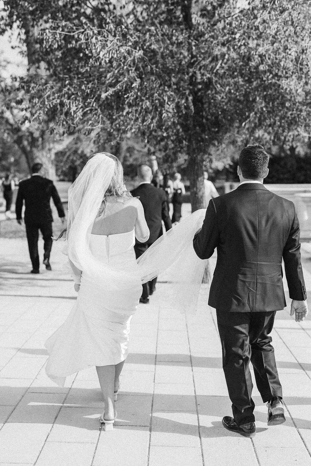 kendra_nick_wedding_bw-565