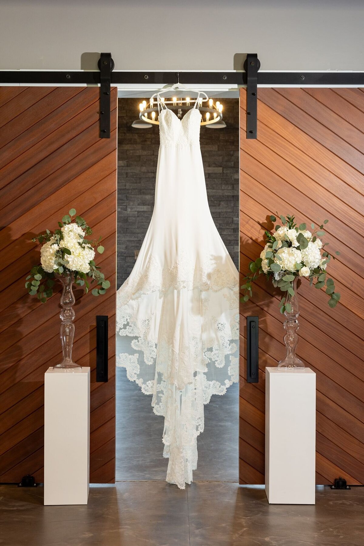 Wedding-at-Board-and-Batten-Lexington-North-Carolina-0014