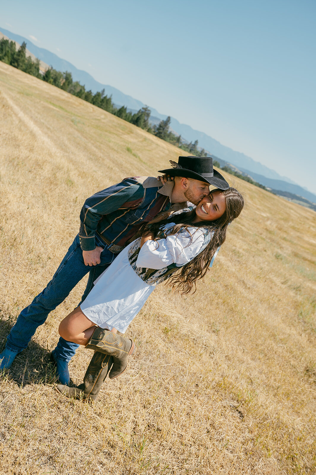 presley-gray-photo-haybale-forest-montana-elopement-8029