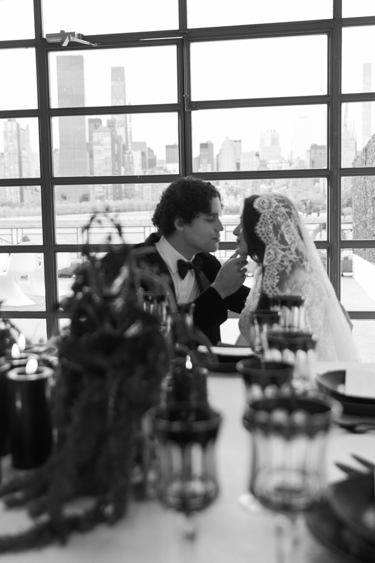 meredith-michel-editorial-wedding-elegant-table-settin