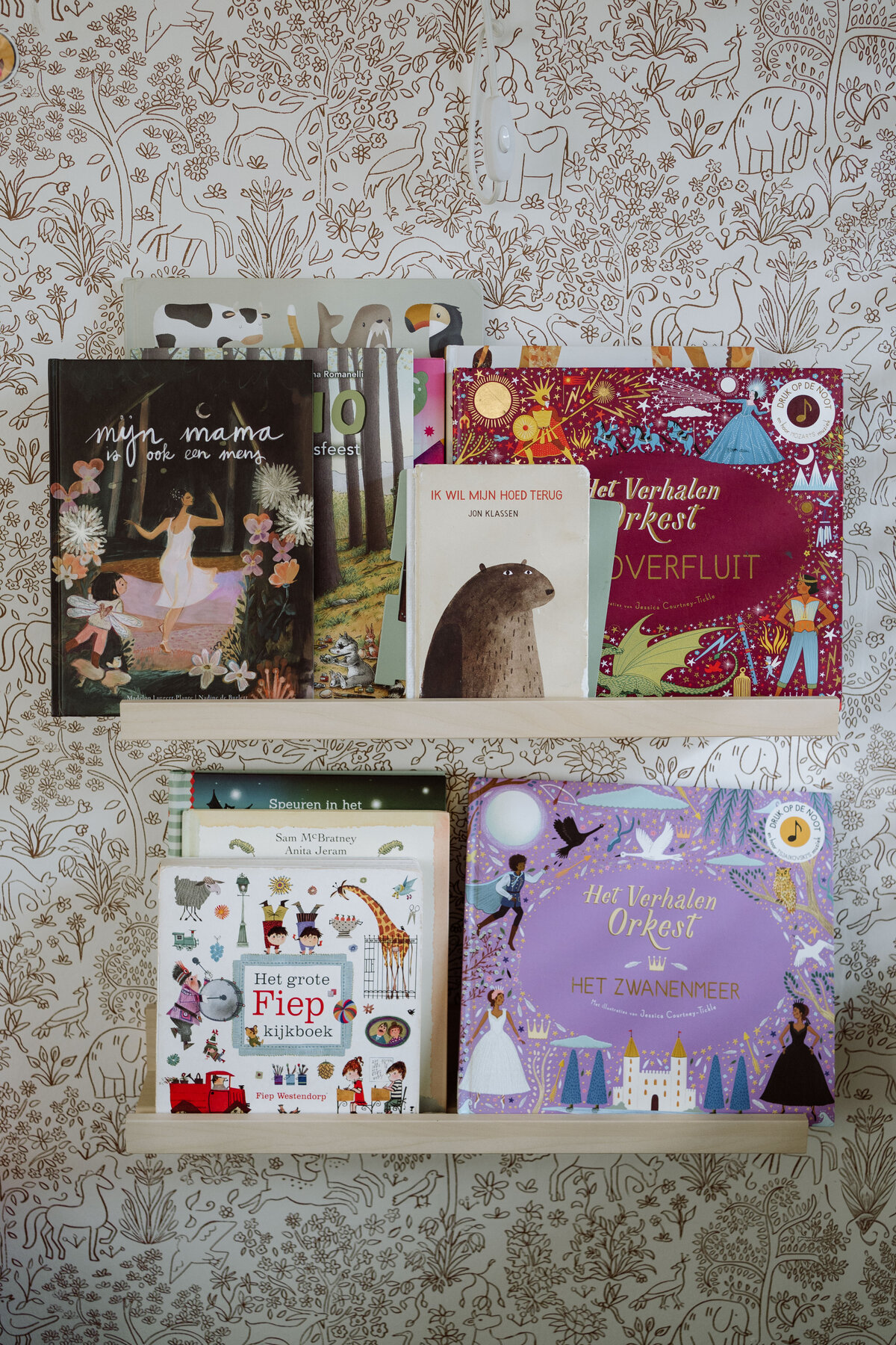 Lifestyle gezinsfotografie tijdens een Homes to Remember-shoot - kinderboeken 