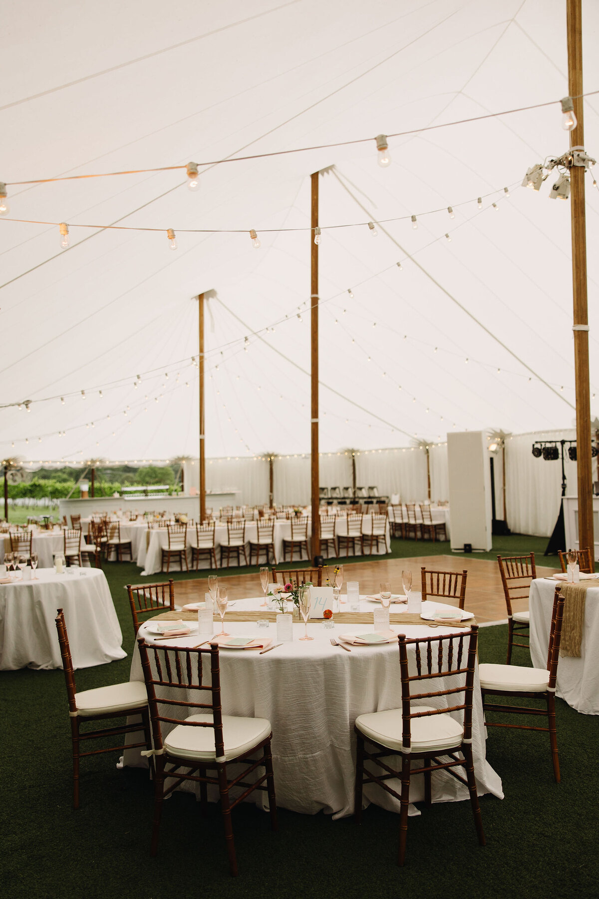 Outdoor Wedding by Virginia Wedding Photographer