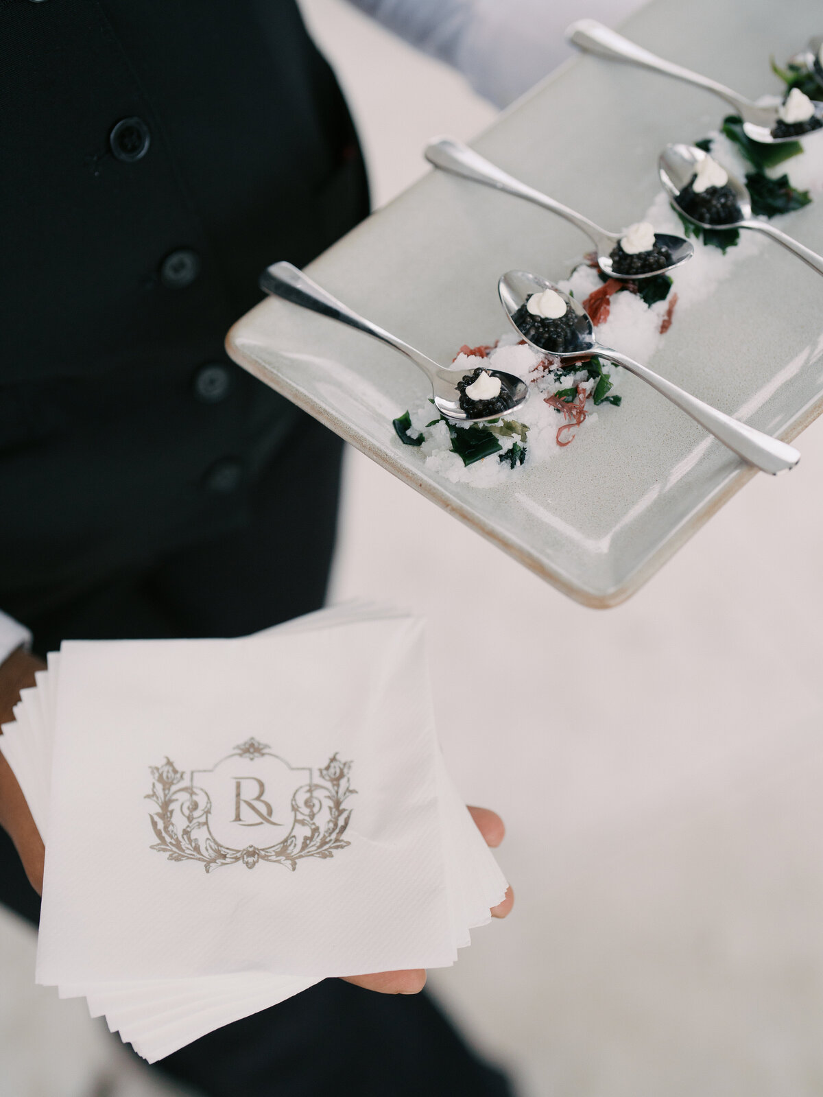 luxury-wedding-details-at-castle-hill-inn