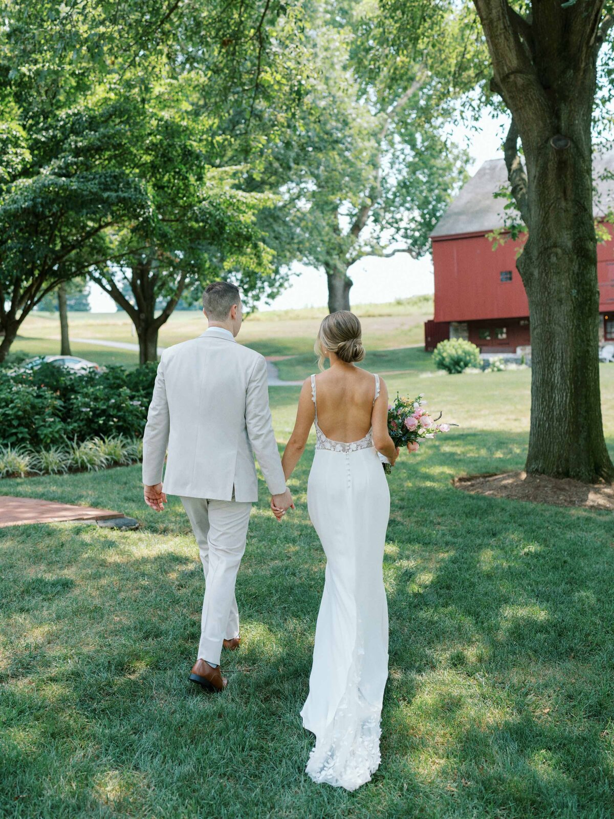 farm-at-eagles-ridge-lancaster-wedding-045