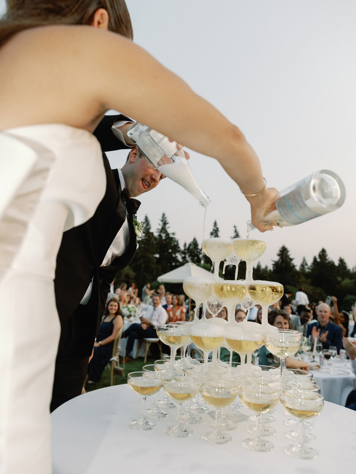 wedding-at-oswego-hills-vineyard-winery-portland-oregon-by-the-tenneys-photography-43