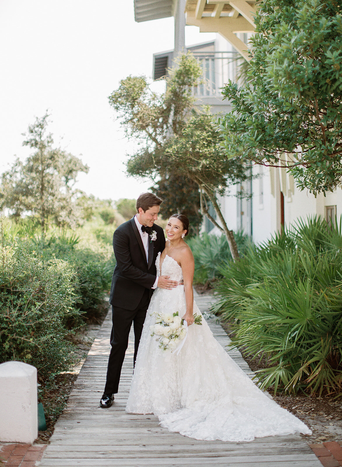 Lauryn & Josh_Sneak Peek-0765