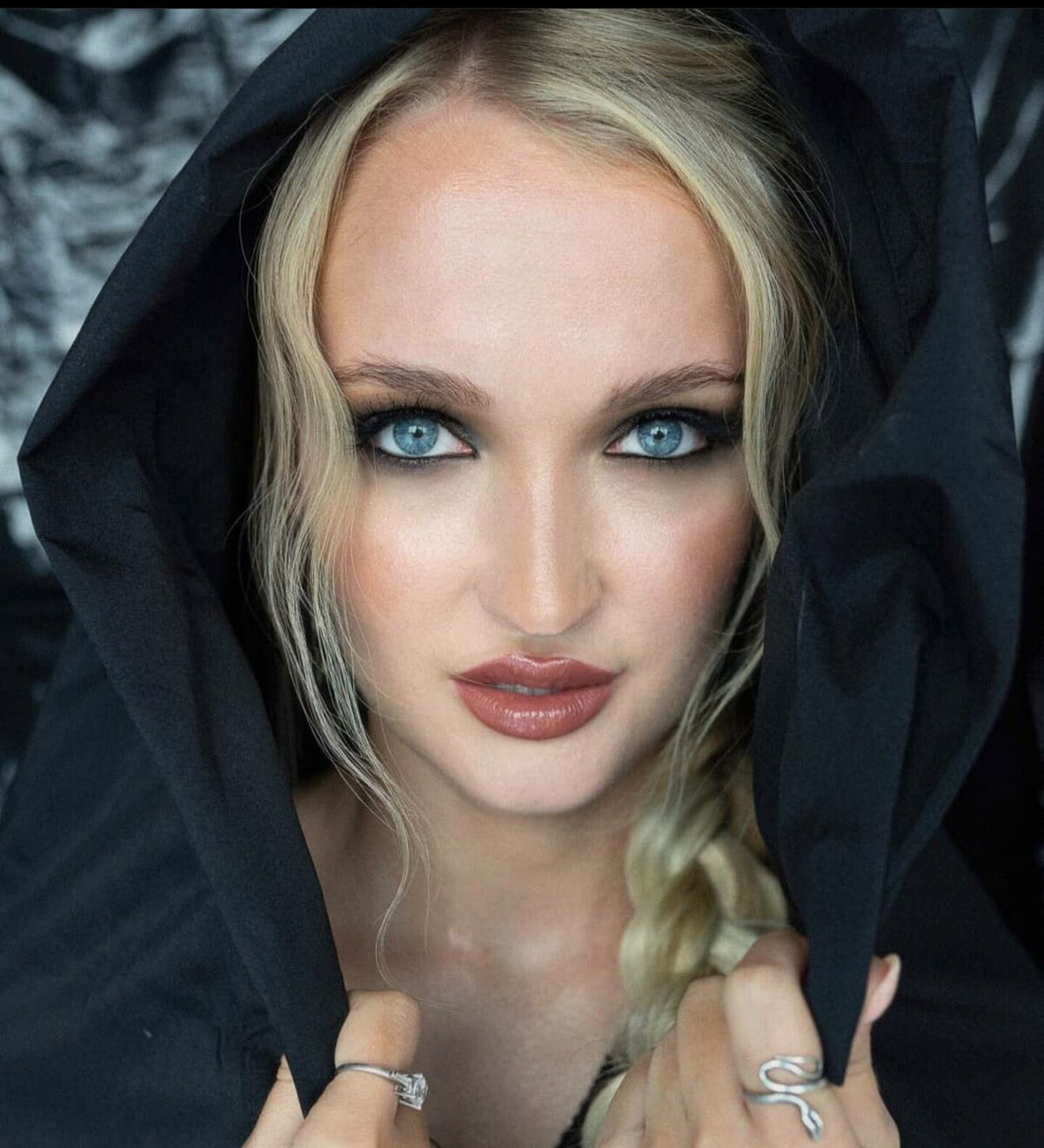 Fashion-forward beauty look with glossy eyes and graphic liner – editorial makeup by Lyds Makeup in Fairfield County and NYC.