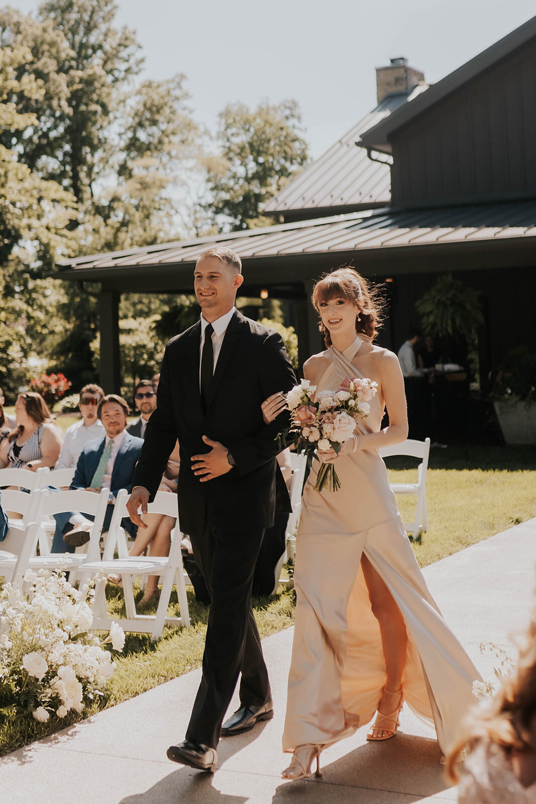 Indianapolis Wedding Florist Planner_First Class Designs_emily elizabeth photography_10