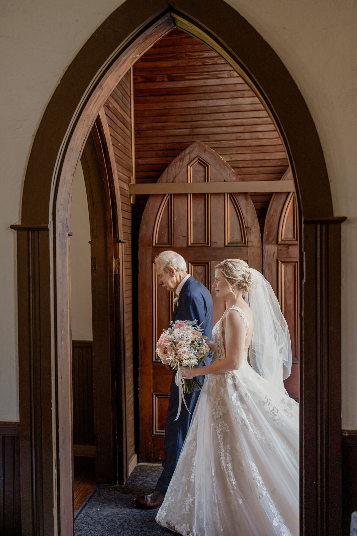 tara-tomlinson-chantilly-chic-elope-tampa-andrews-memorial-chapel-8