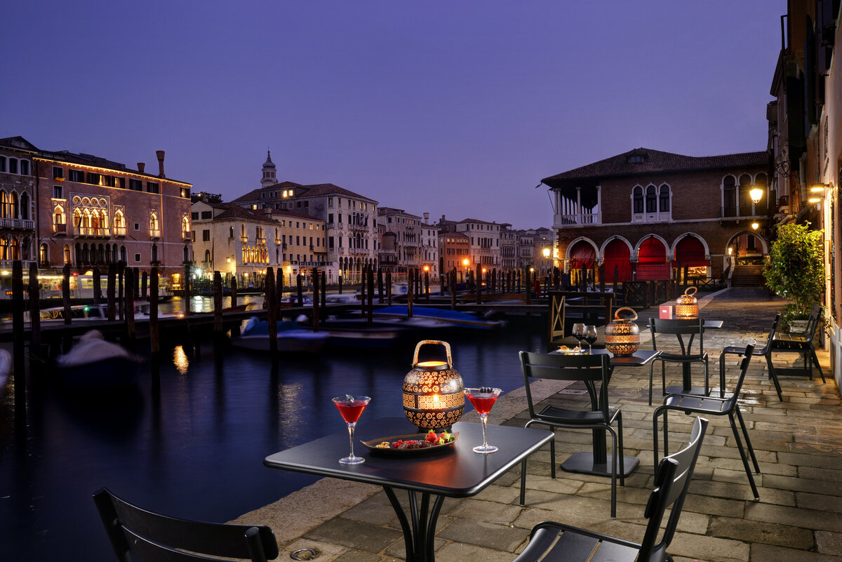 Waterstone - Hotel L'Orologio - Venice - Italy - Luxury Boutique Hotel - Hotel Entrance_Rialto Market night