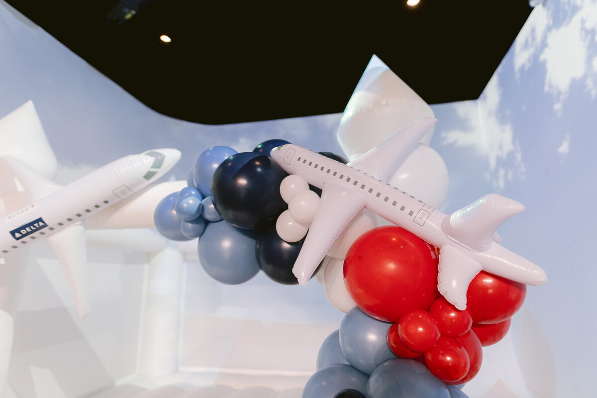 Axel's Airplane Birthday 004