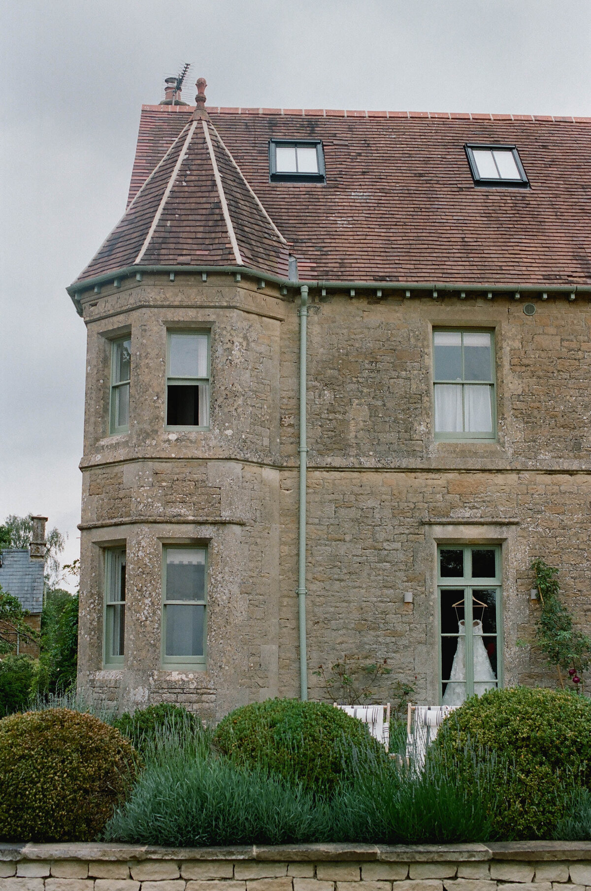 cotswolds-film-wedding-photographer-destination174