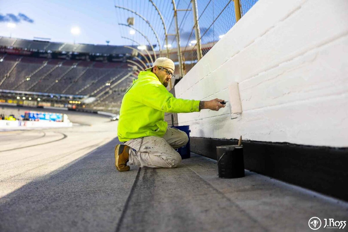 BRISTOL-MOTOR-SPEEDWAY-COMMERCIAL-PAINTING-J.ROSS-10-2