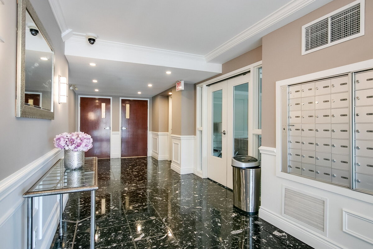 4-web-or-mls-4_001_Lobby