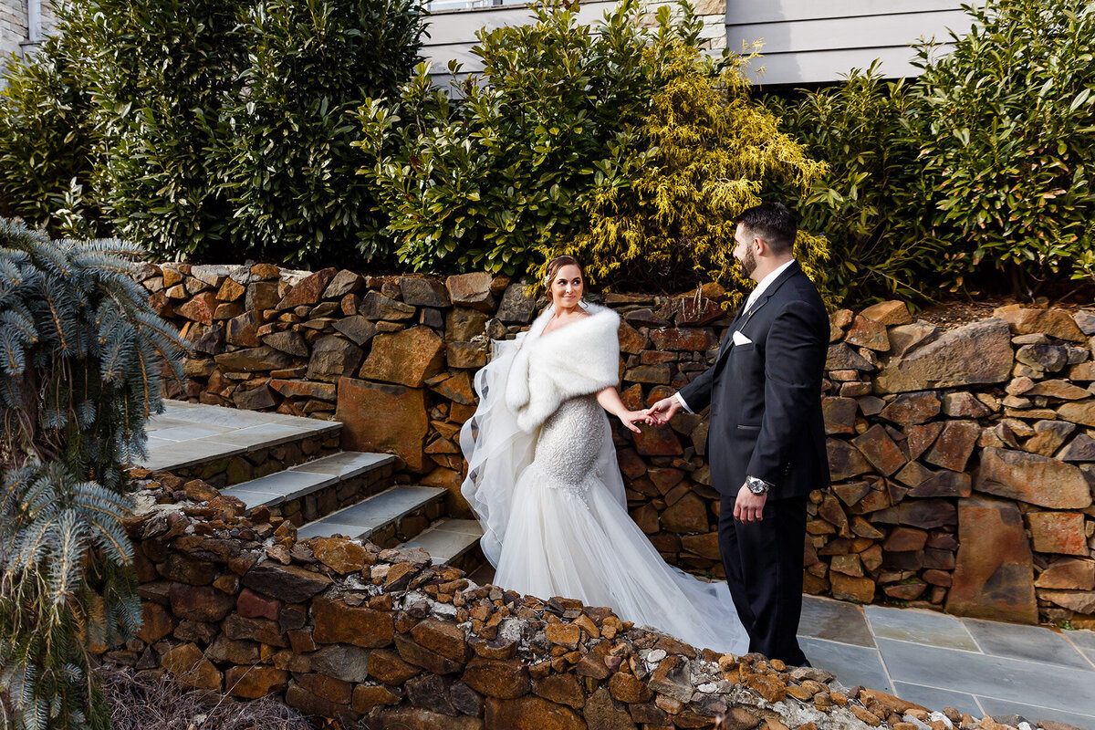 emma-cleary-new-york-nyc-wedding-photographer-videographer-wedding-venue-stone-house-at-sterling-ridge-7