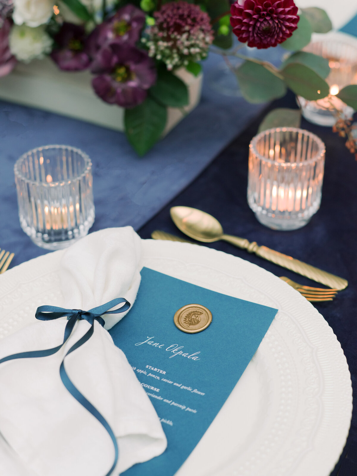 casa-dos-penedos-portugal-wedding-navy-blue-plum-purple-table-ideas