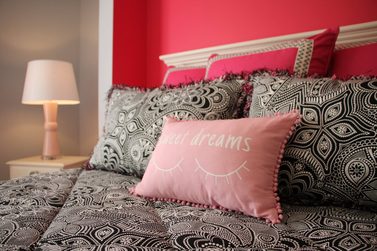 Bedeckers Fine Art & Interiors - Kristine Gregory (7)