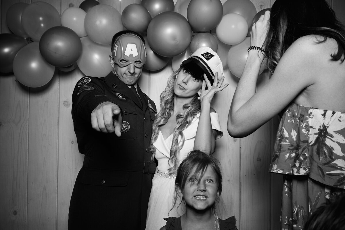 Stephen + Sara Photobooth 73