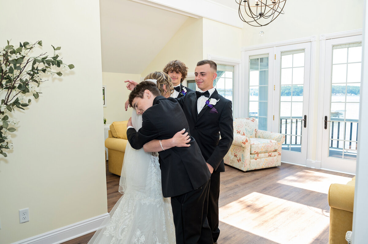 Detroit-Wedding-Photographer-The-Landing-203