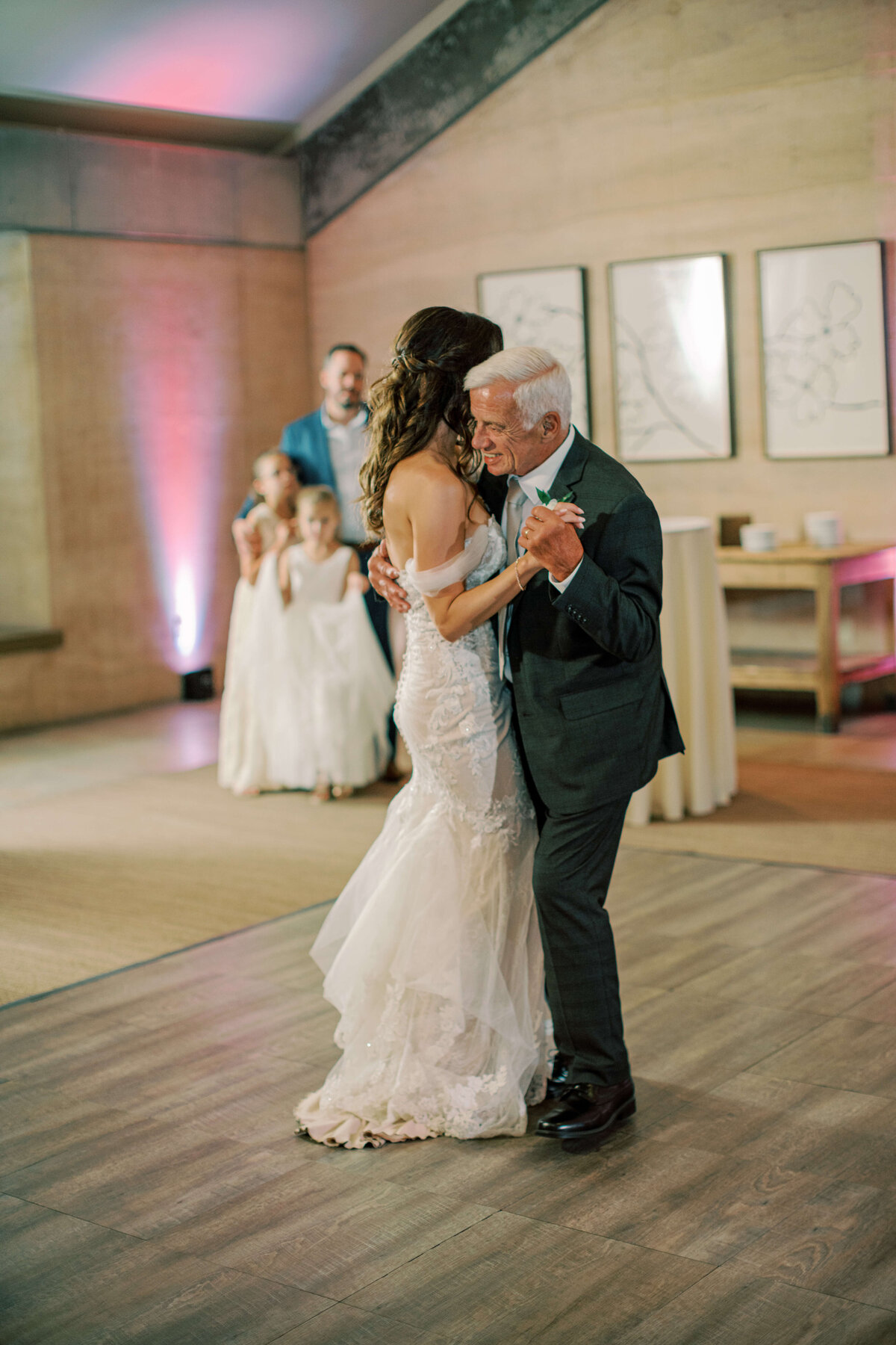 502MS_08300.jpg_sonoma_wedding_photographer_seven_branches_marelestrydom