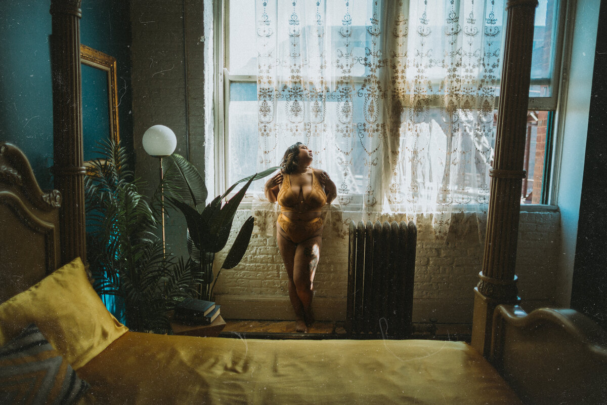 chicago-boudoir-intimate-natural-photographer-studio-empowerment-feminine-41
