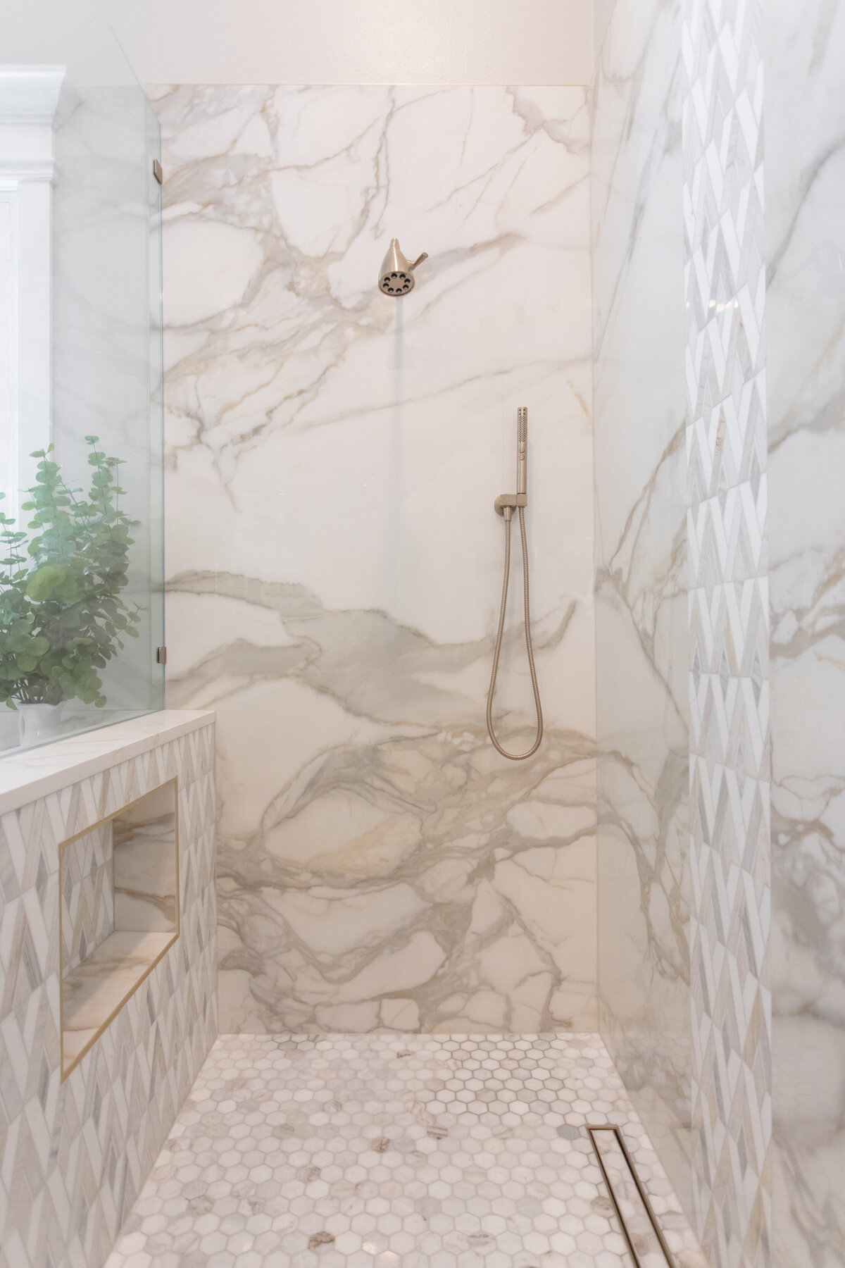 sally-barton-interiors-shower-design
