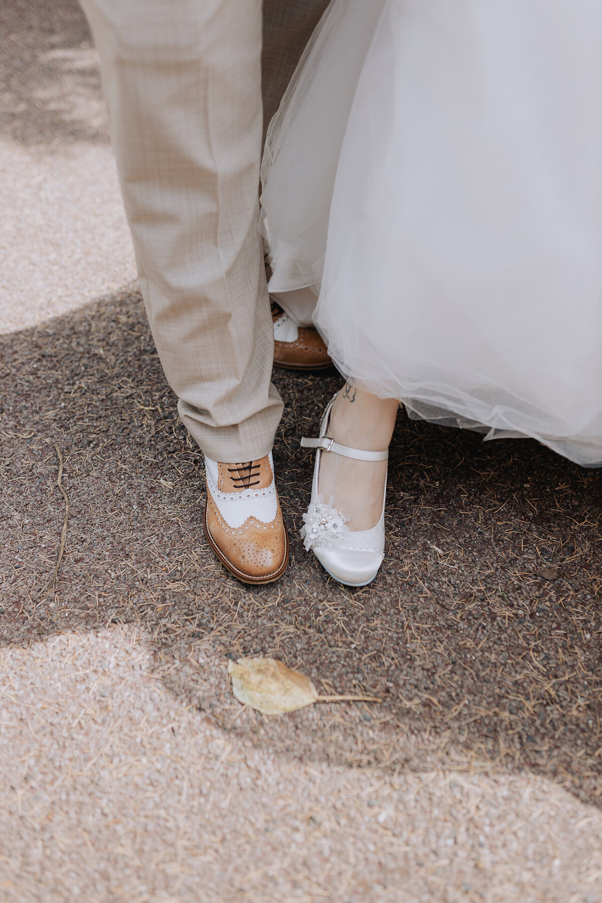ApplewoodHallLGBTQWedding-30