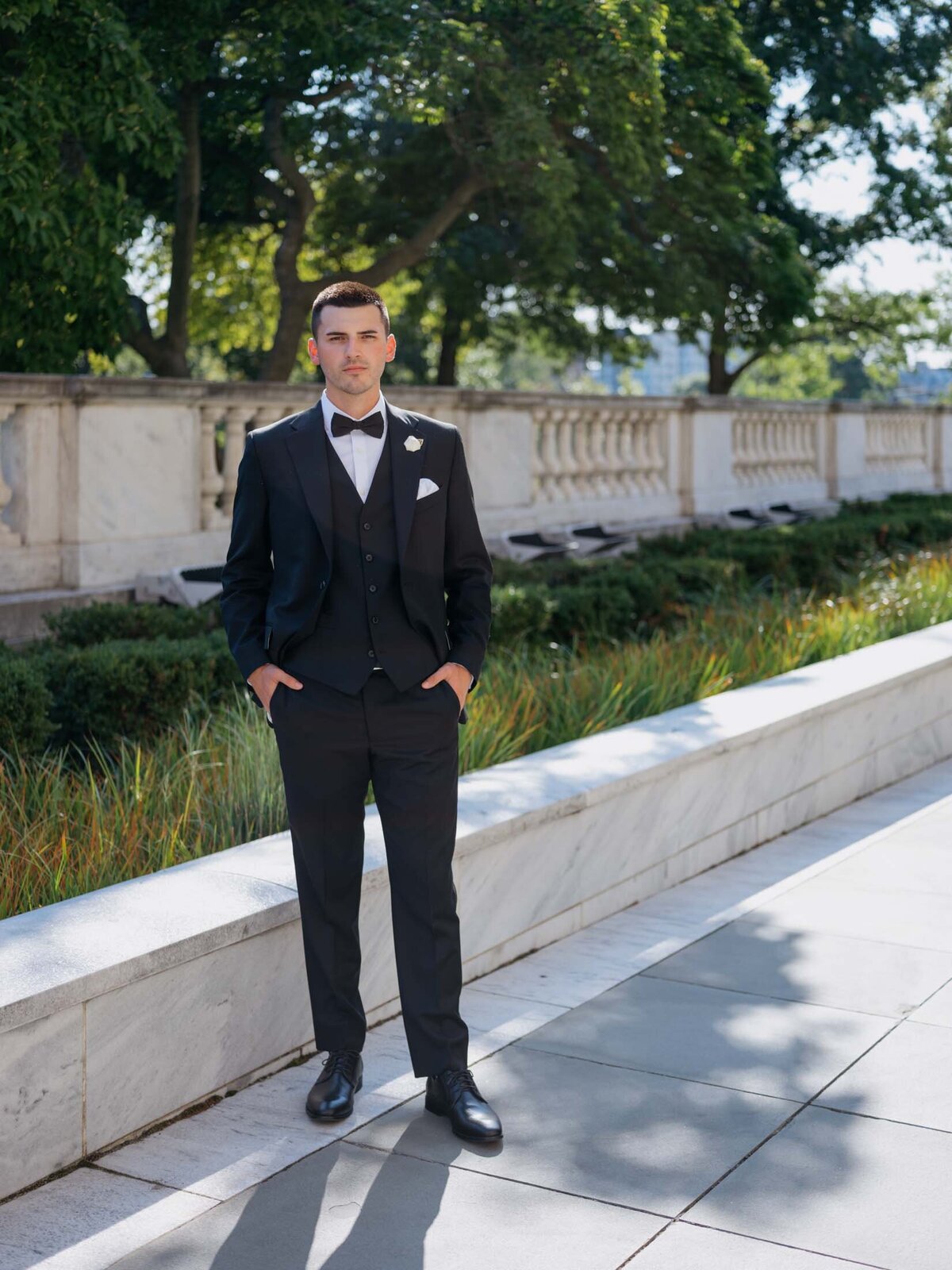 Wedding day portraits at the Cleveland Art Museum