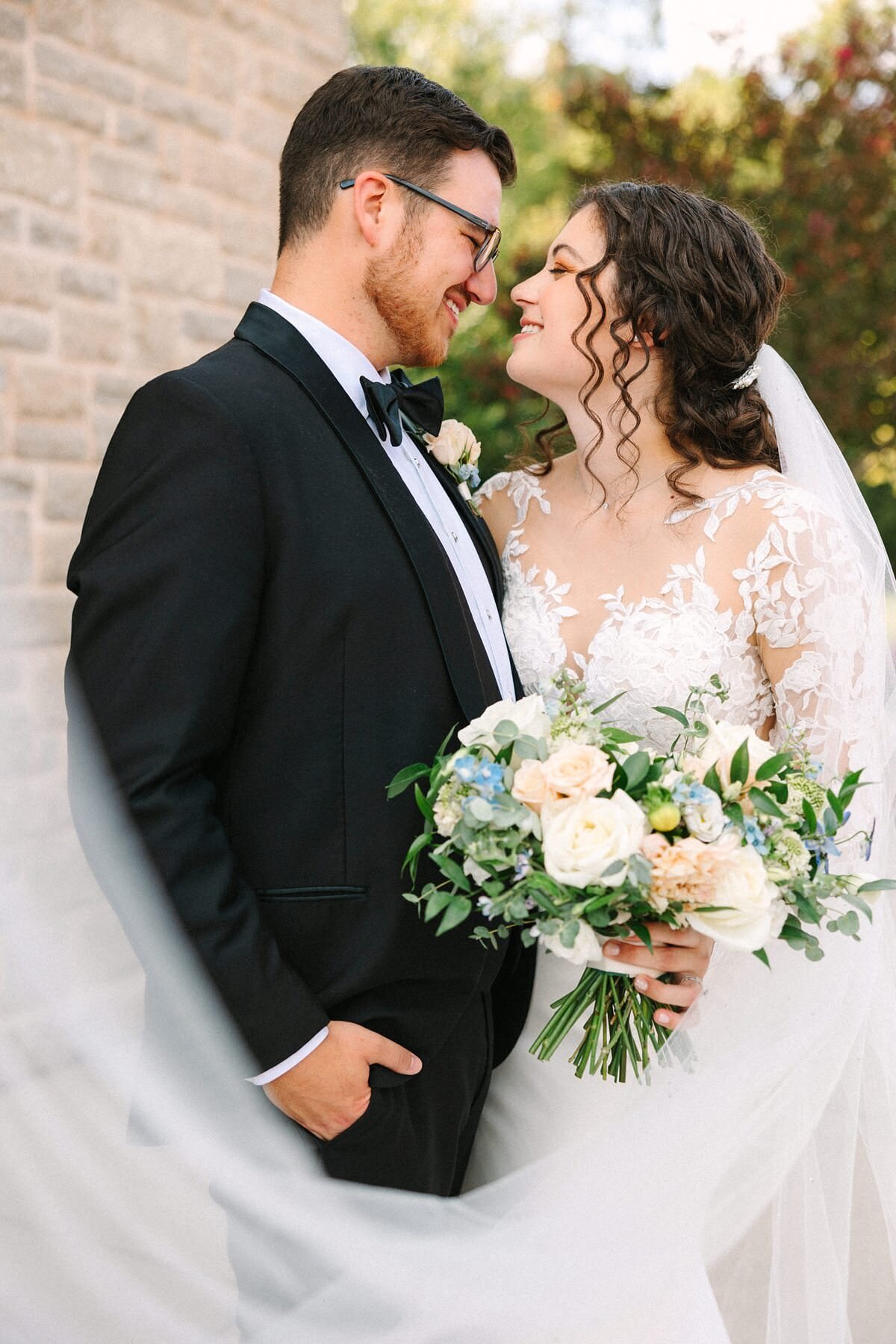 Bride and Groom Wedding Portaits Kelynn and Mathew Evansville Owensboro261