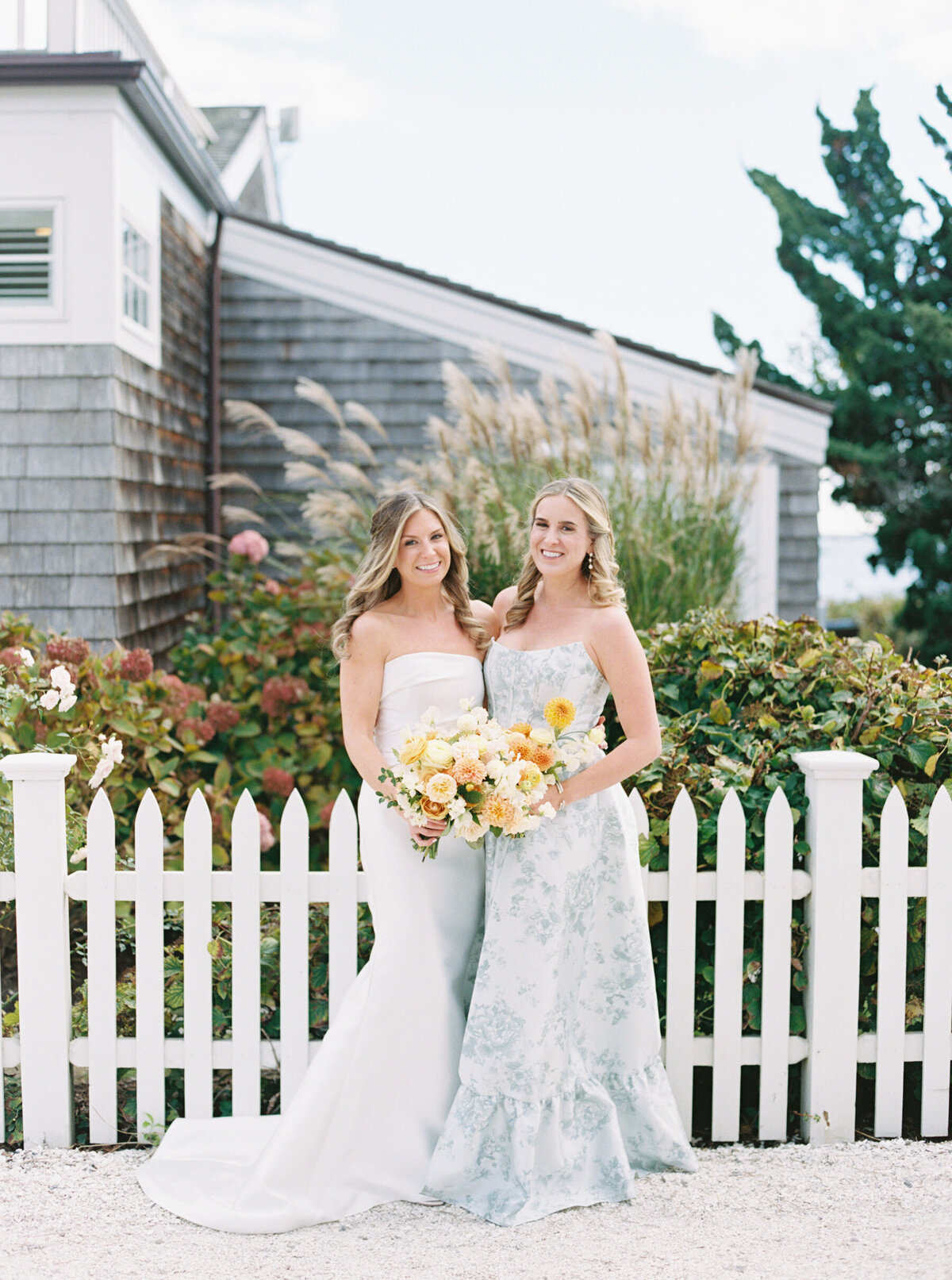 Emily March Photography Wilmington, North Carolina and Destination Wedding Engagement Photographer Heirloom Photography for Memorable Gatherings Light Airy Sentimental Imagery Images Weddings_Castle Hill Inn Wedding - 013