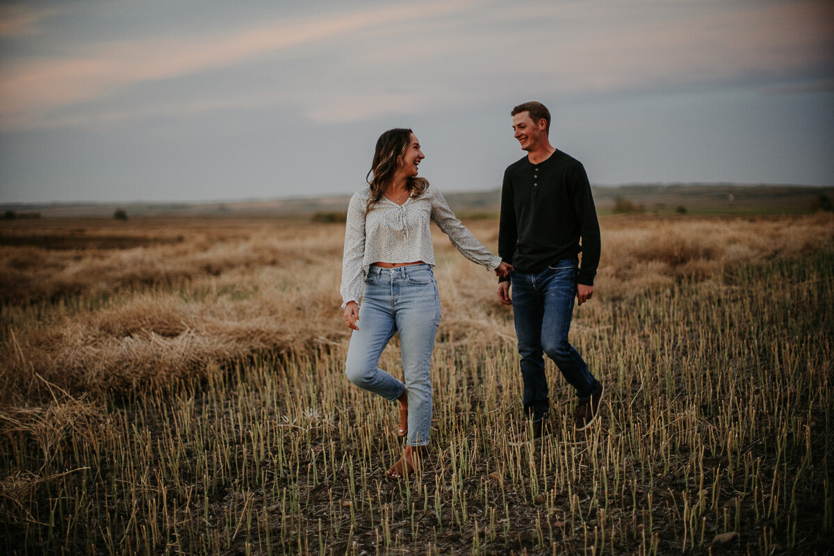 lumy+co_badlands-local-buffalo-jump-engagement-photographer-45