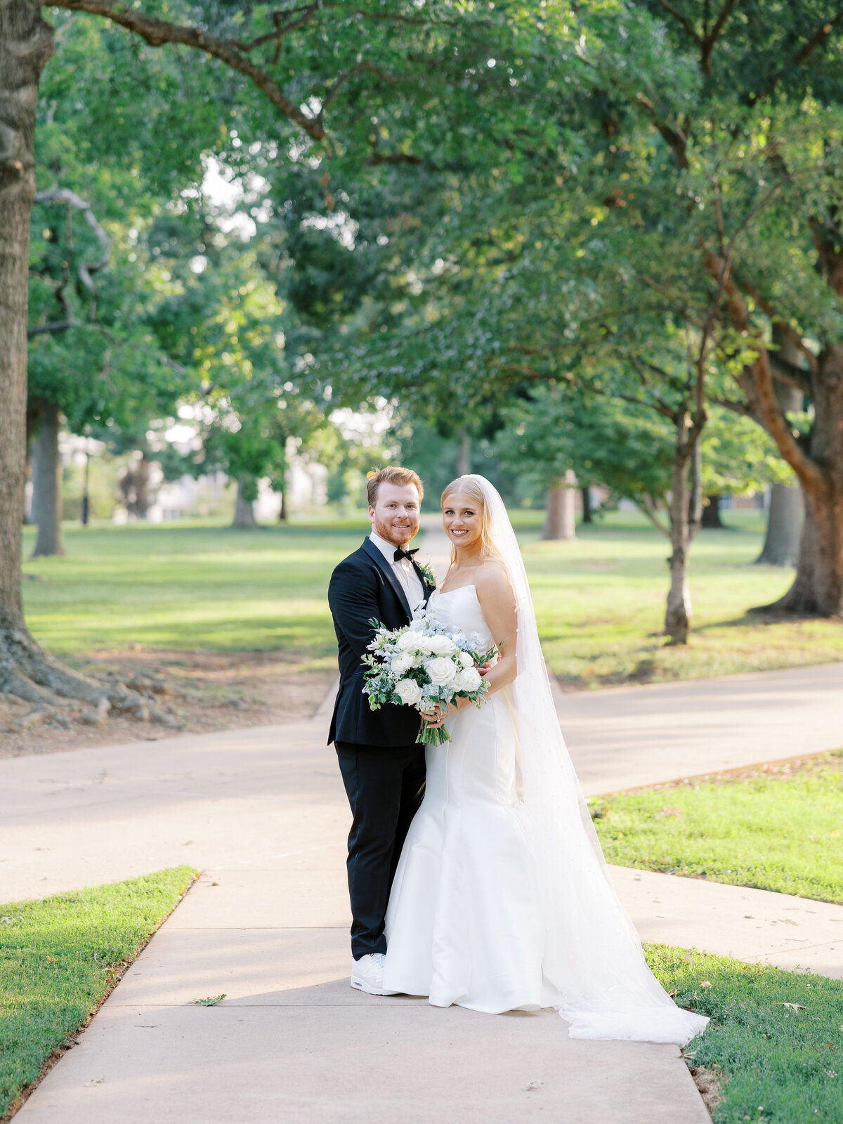 Arkansas Inn at Carnall Hall Wedding | Shalae Byrd-91