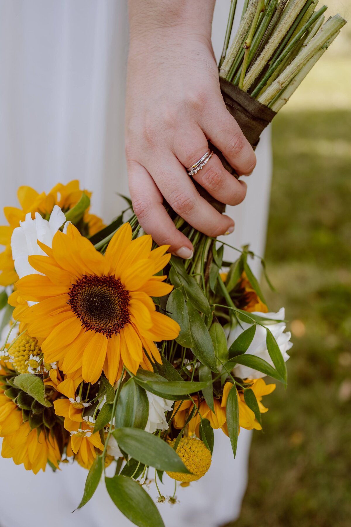 R&J Wedding Flowers by Mapleton Acres18