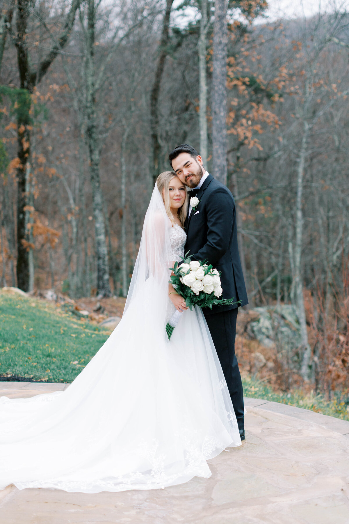 Nicole + Zach Wedding Day Previews-43