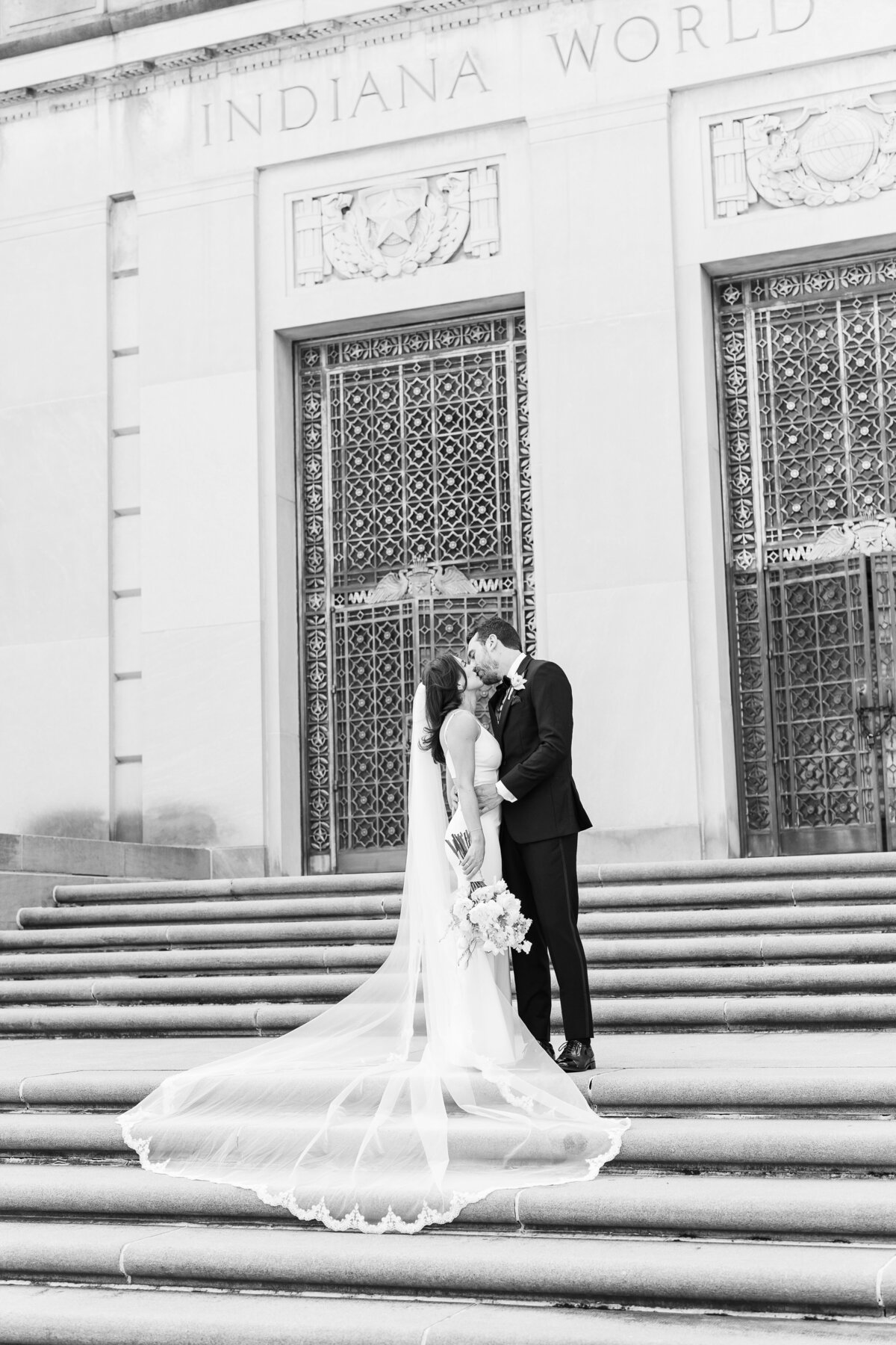 Alexis Fox Photography + Wedding + Regions Tower + Indianapolis + Indiana  (22 of 38)
