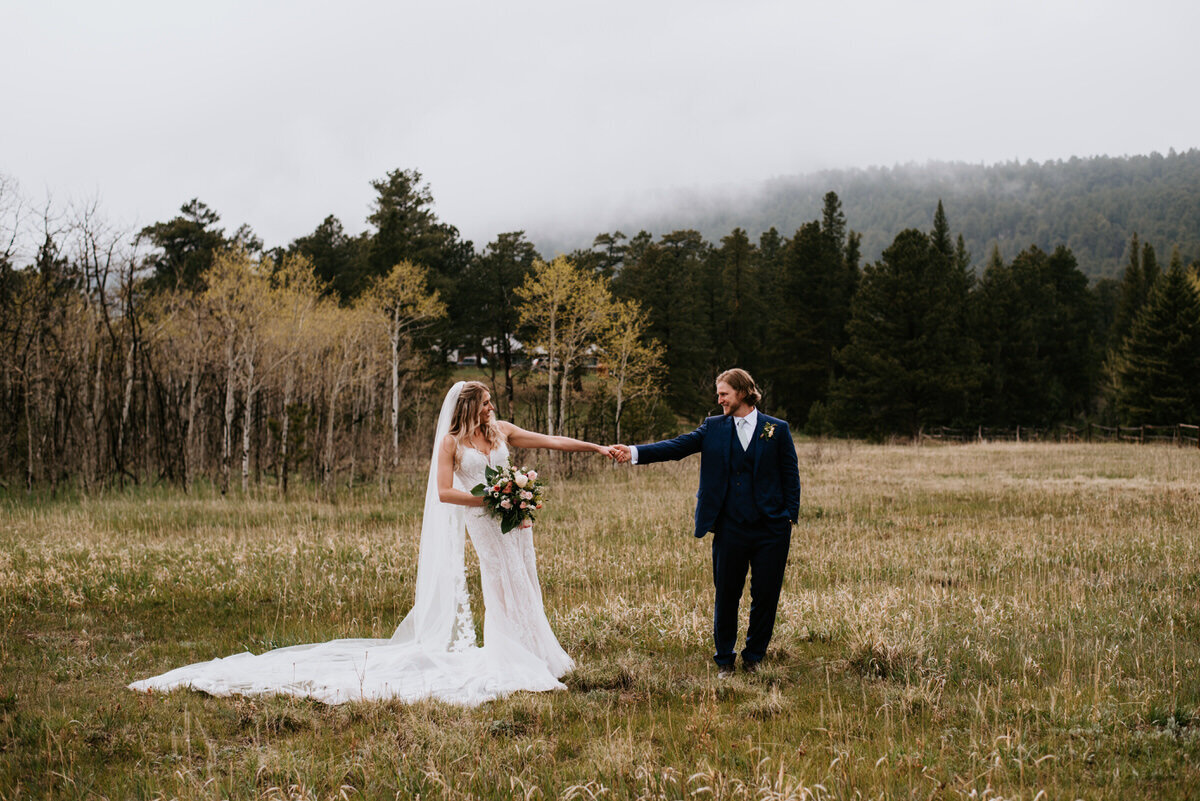 Sara + Lucas Sneak Peeks-55