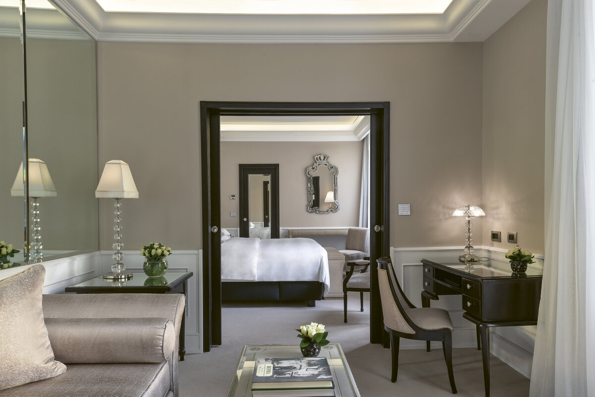 Waterstone - Hassler Collection - Hotel Hassler -Rome - Luxury Boutique Hotel - Classic Suite (6)_Battistessa